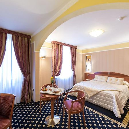 Boutique Hotel Puccini 몬테카티니테르메 외부 사진