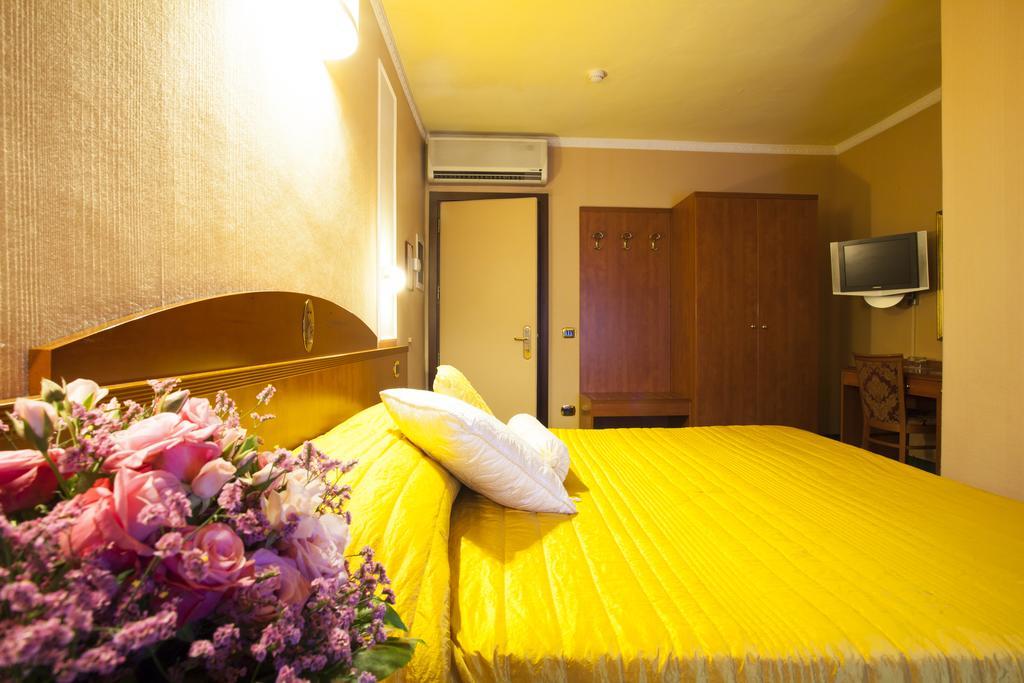 Boutique Hotel Puccini 몬테카티니테르메 외부 사진