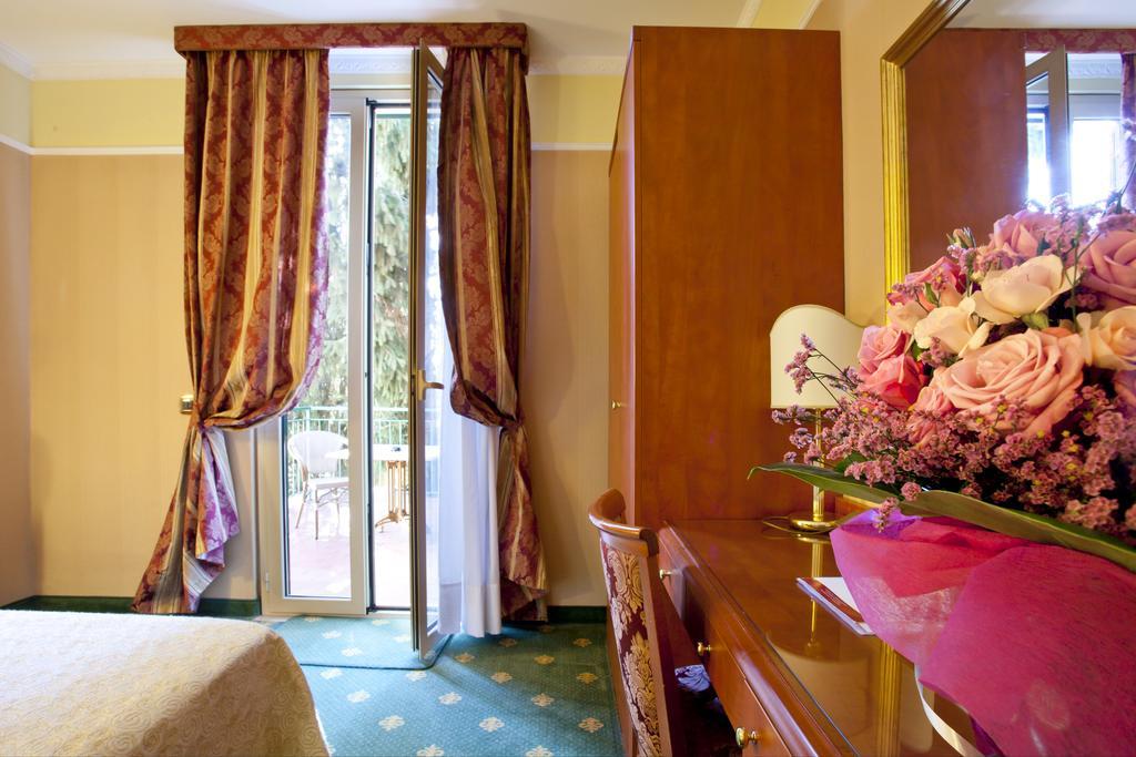 Boutique Hotel Puccini 몬테카티니테르메 외부 사진